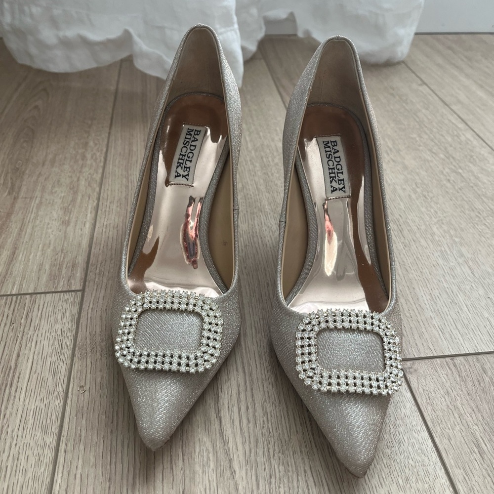 Badgley Mischka Silver Women's Shoes